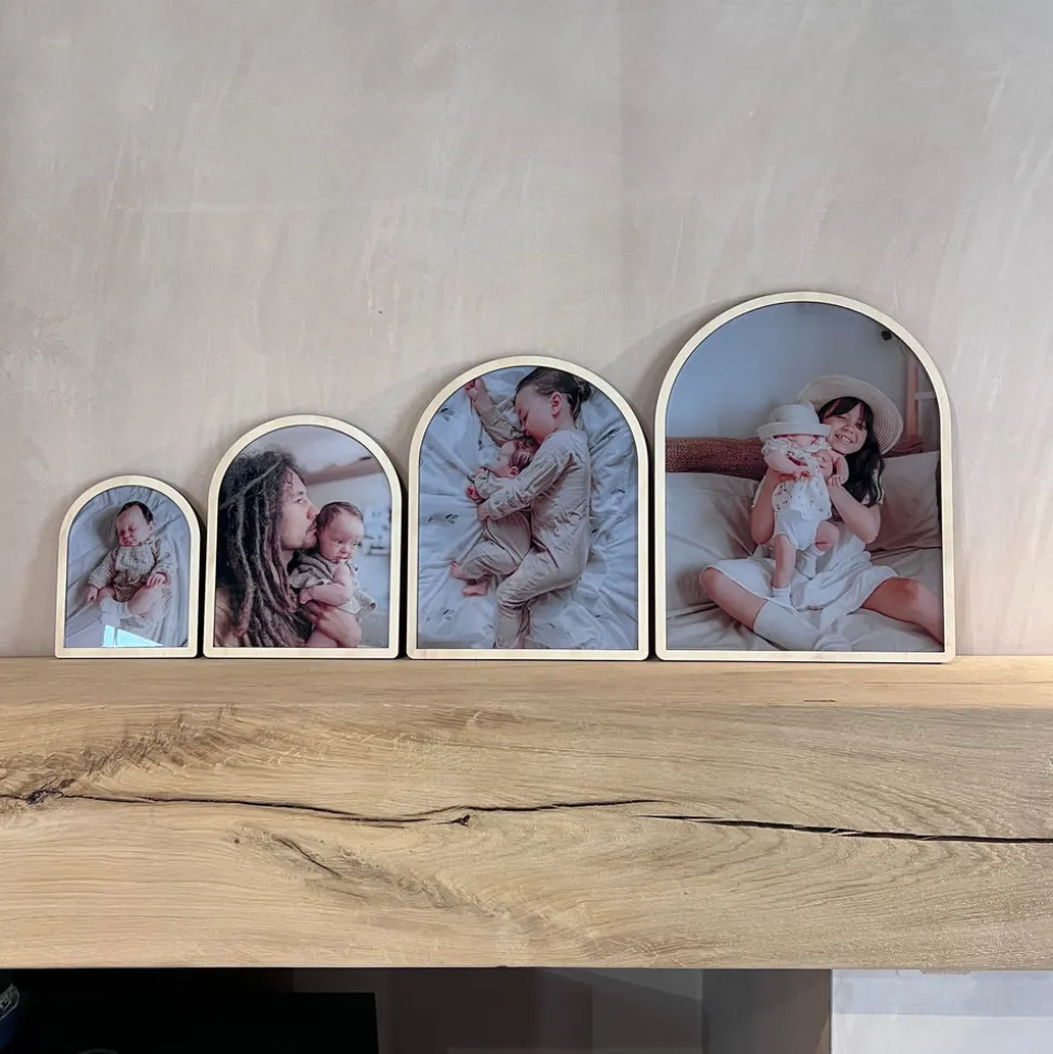 cm_acrylic_arch_photo_7-2.webp 30cm Acrylic Arch Photo