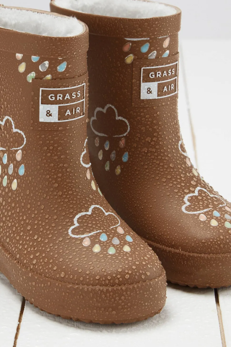 grass__air_colourchanging_1-4.webp Grass & Air Colour-Changing Winter Wellies - Toffee Brown