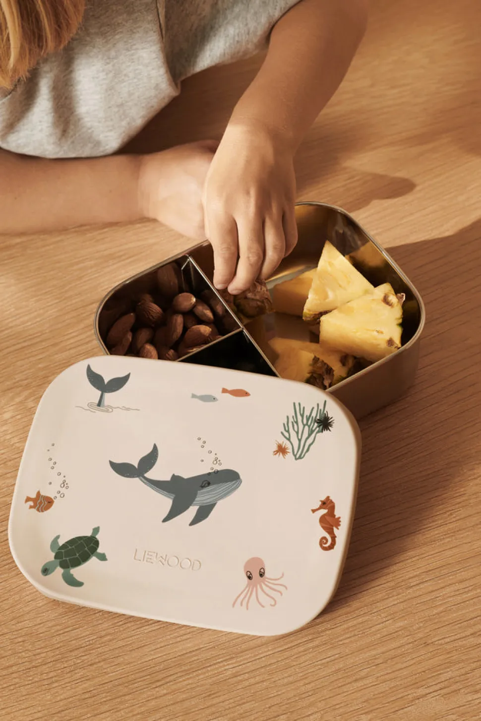 liewood_arthur_lunchbox___1-5.webp Liewood Arthur Lunchbox - Sea Creature / Sandy