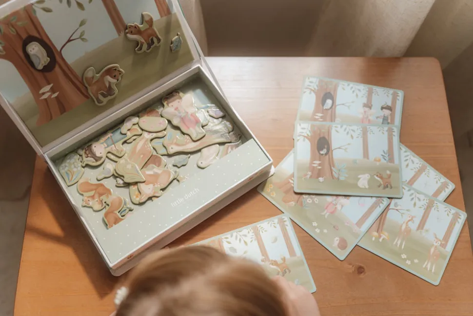 little_dutch_magnetic_pla_3.webp Little Dutch Magnetic Playboard - Forest Friends