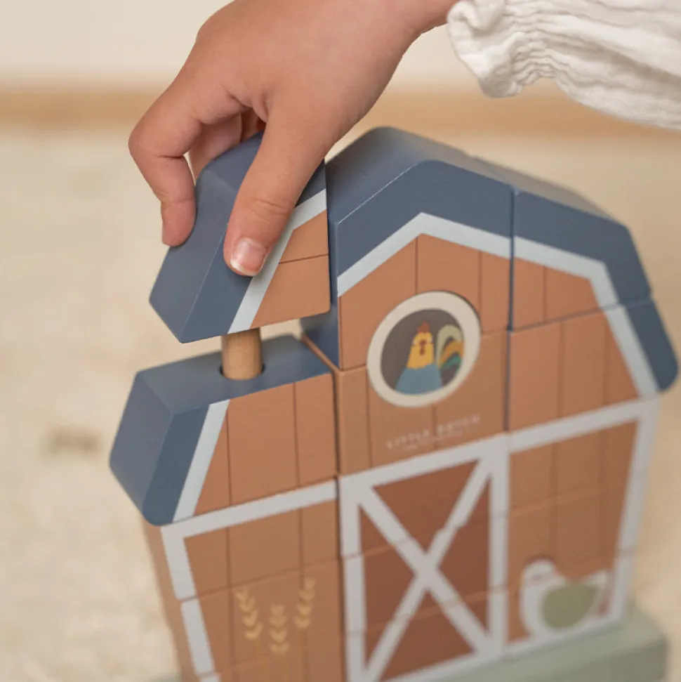 little_dutch_stacking_far_1.webp Little Dutch Stacking Farmhouse - Little Farm