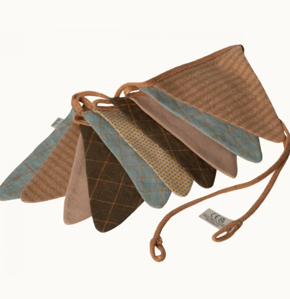 maileg_garland__ocher_1.webp Maileg Garland - Ocher