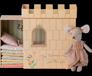 Maileg Princess And The Pea - Big Sister Mouse