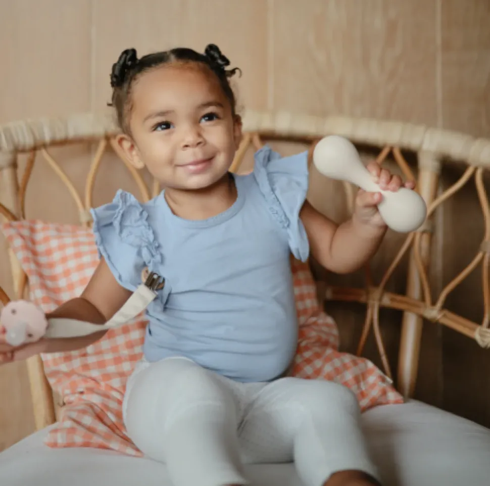 mushie_rattle_toy__shifti_1.webp Mushie Rattle Toy - Shifting Sand