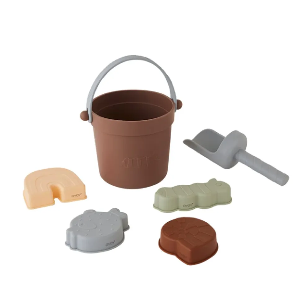 oyoy_silicone_leo_beach_s_0-1.webp OyOy Silicone Leo Beach Set - Choco
