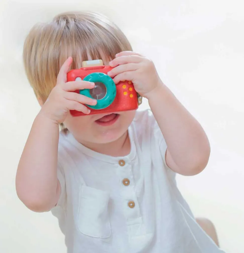 plan_toys_my_first_camera_1.webp Plan Toys My First Camera - Red