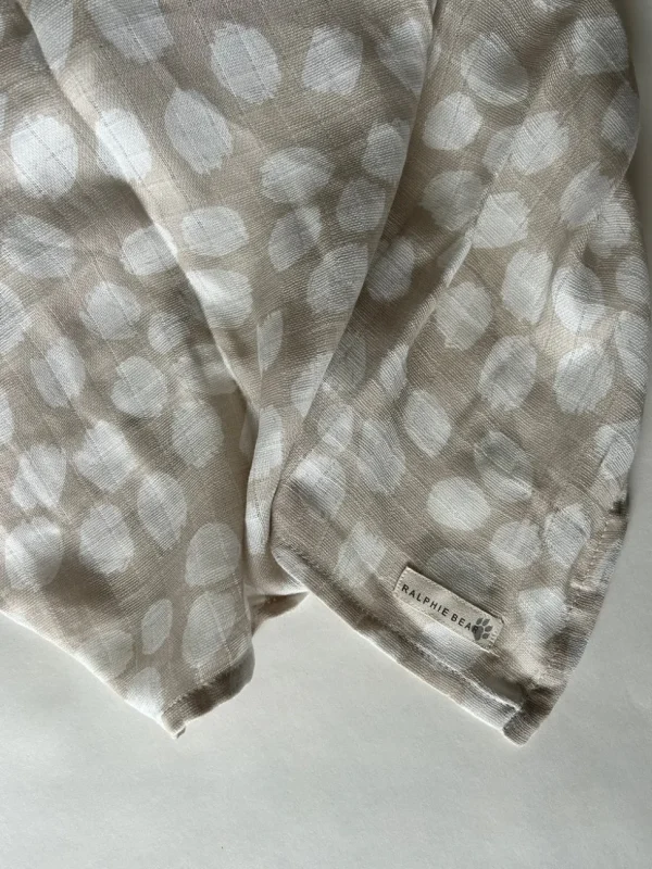 Ralphie Bear Large Swaddle - Scallop