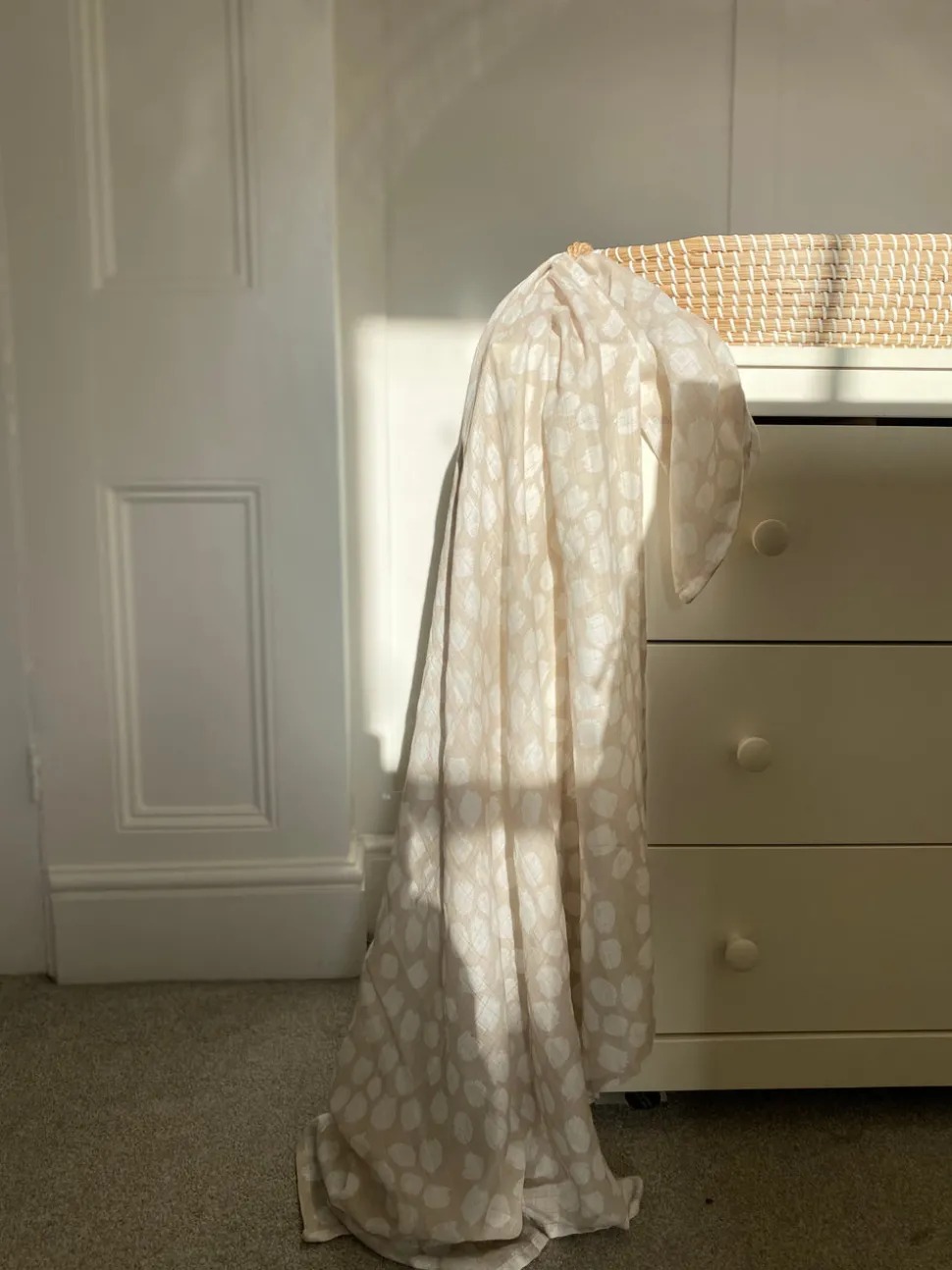 ralphie_bear_large_swaddl_1.webp Ralphie Bear Large Swaddle - Scallop