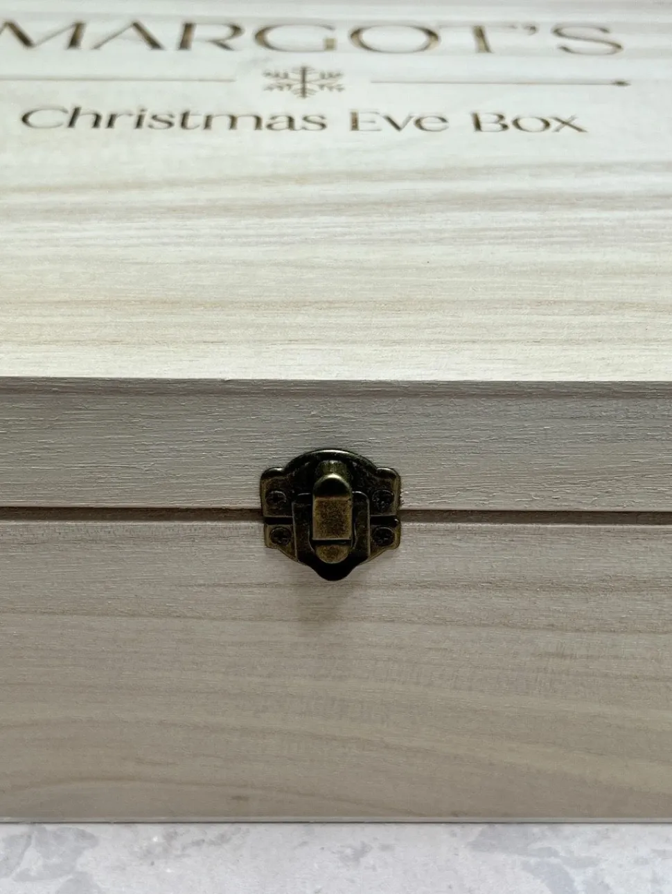 square_personalised_woode_4.webp Square Personalised Wooden Christmas Eve Box