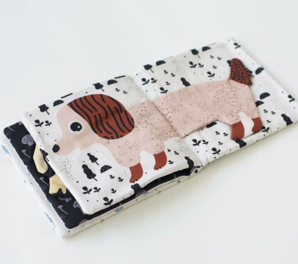 wee_gallery_peekaboo_pets_2.webp Wee Gallery Peek-A-Boo Pets