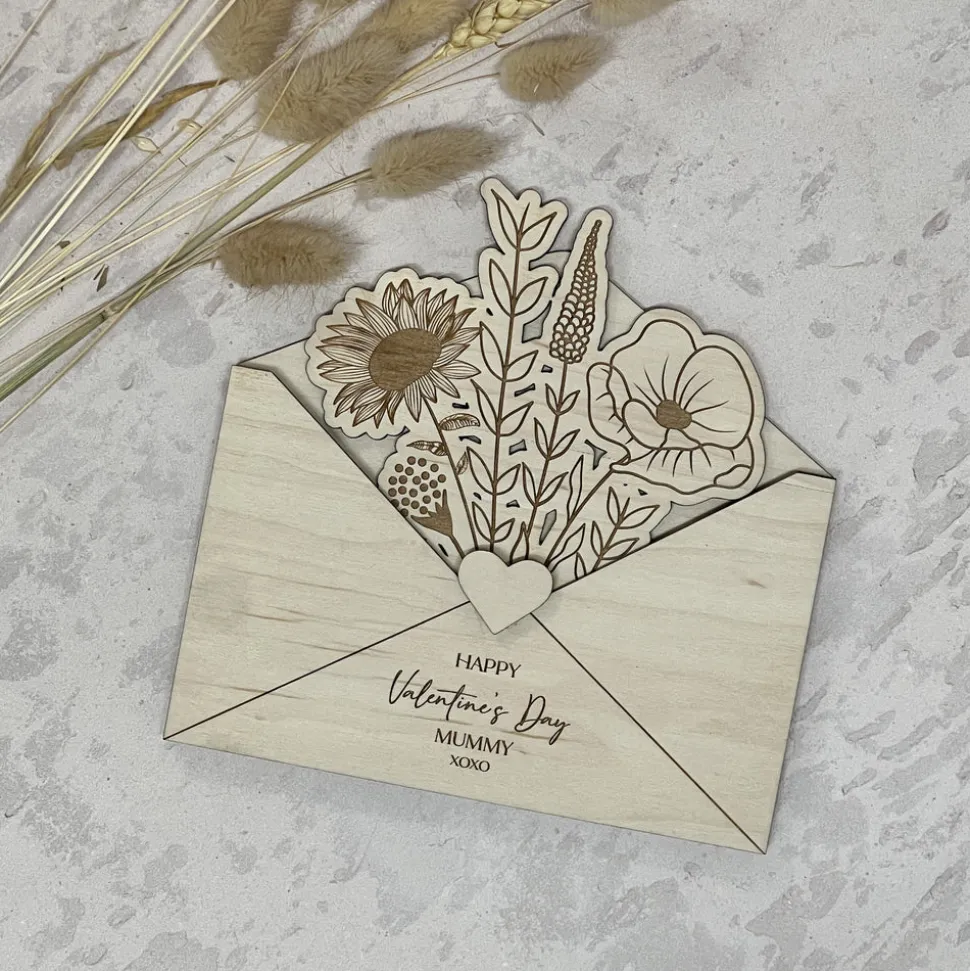 wooden_envelope_with_engr_1.webp Wooden Envelope with Engraved Flowers