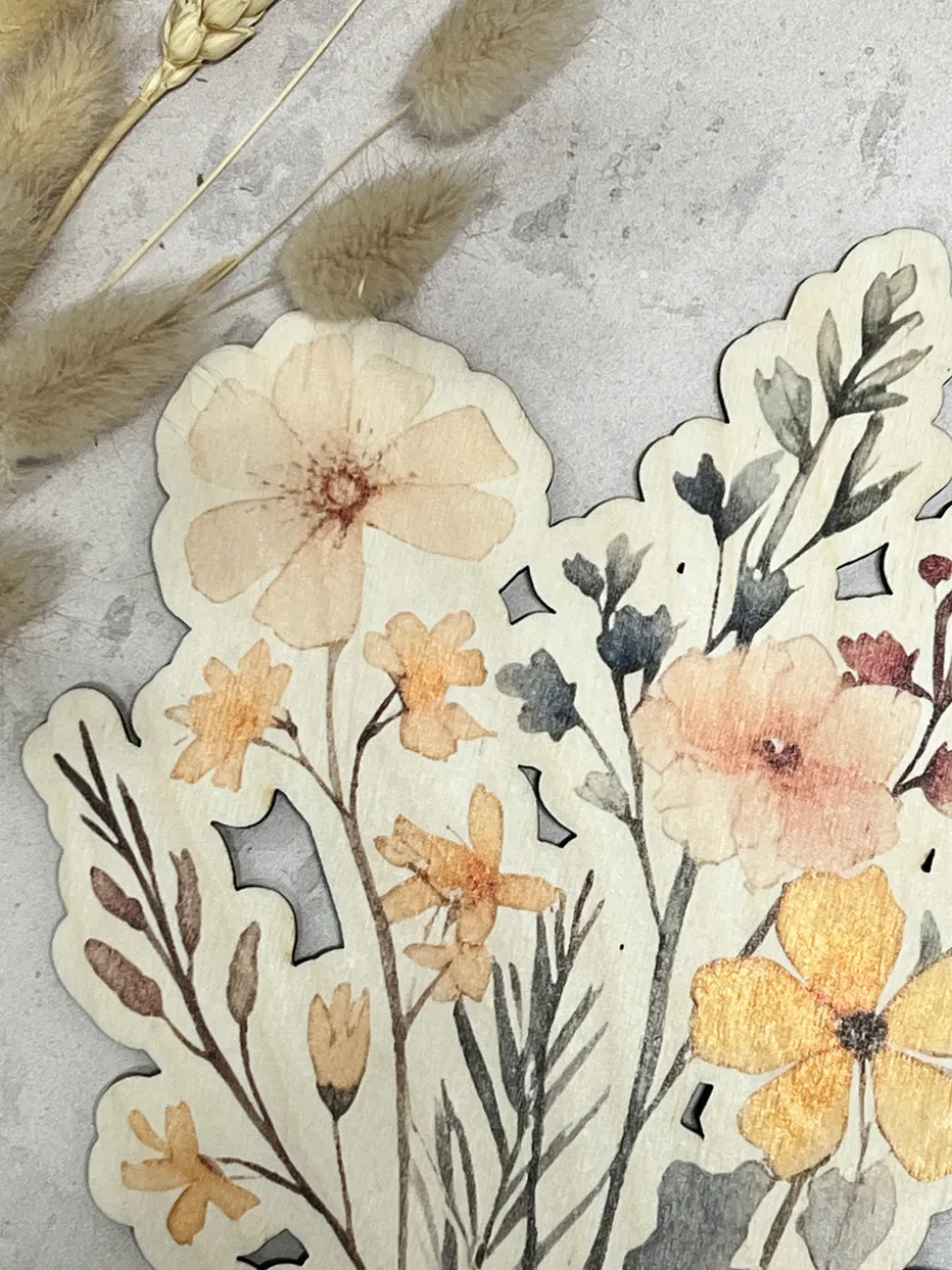 wooden_envelope_with_prin_2-1.webp Wooden Envelope with Printed Flowers - Small Bouquet